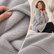 Lade das Bild in den Galerie-Viewer, KuschelLiebe – extra langer Oversize-Wohlfühlhoodie | deckenweich, warm & vorteilhaft geschnitten