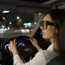 Lade das Bild in den Galerie-Viewer, OptiNight - Weniger Blendung. Mehr Sicherheit