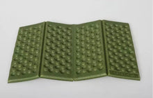 Lade das Bild in den Galerie-Viewer, FaltMat - Thermische Faltmatte für die Wanderung
